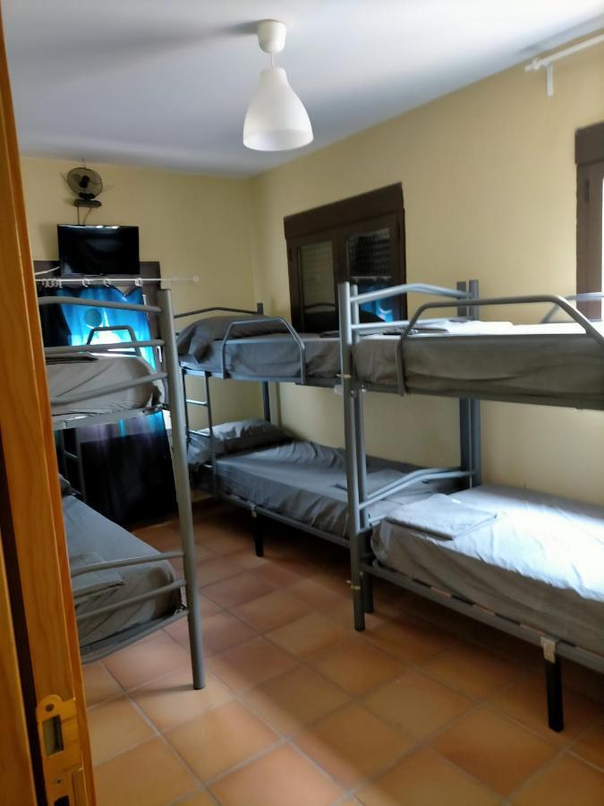 Albergue Santa Barbara Aliaga Zewnętrze zdjęcie