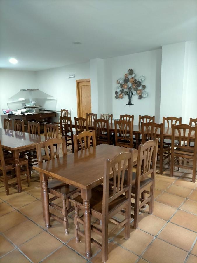 Albergue Santa Barbara Aliaga Zewnętrze zdjęcie