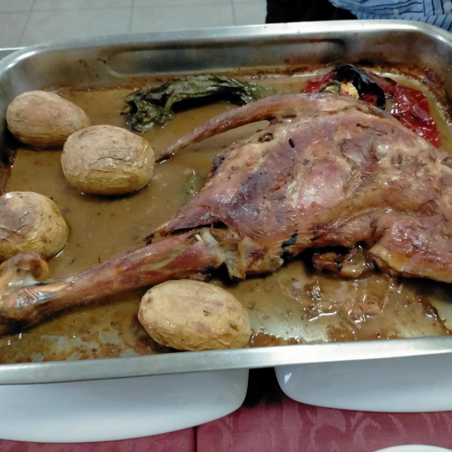 Albergue Santa Barbara Aliaga Zewnętrze zdjęcie
